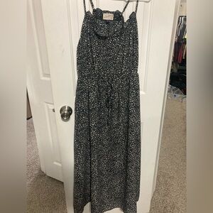 Universal Thread Black and White Maxi Dress